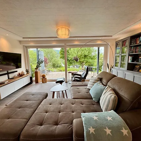 Im Gruenen Holiday home *